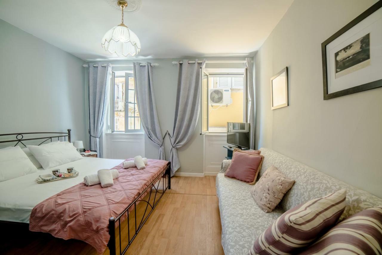 Next 2 Cathedral - Corcyra Apartment コルフ島 エクステリア 写真